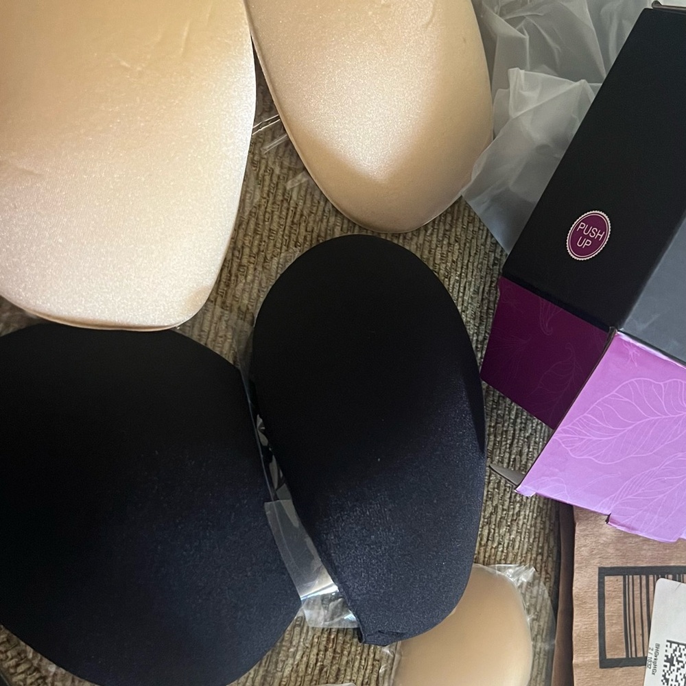 Push Up Sticky Bra, 2 Pack Reusable Adhesive Invisible Backless Strapless Bra